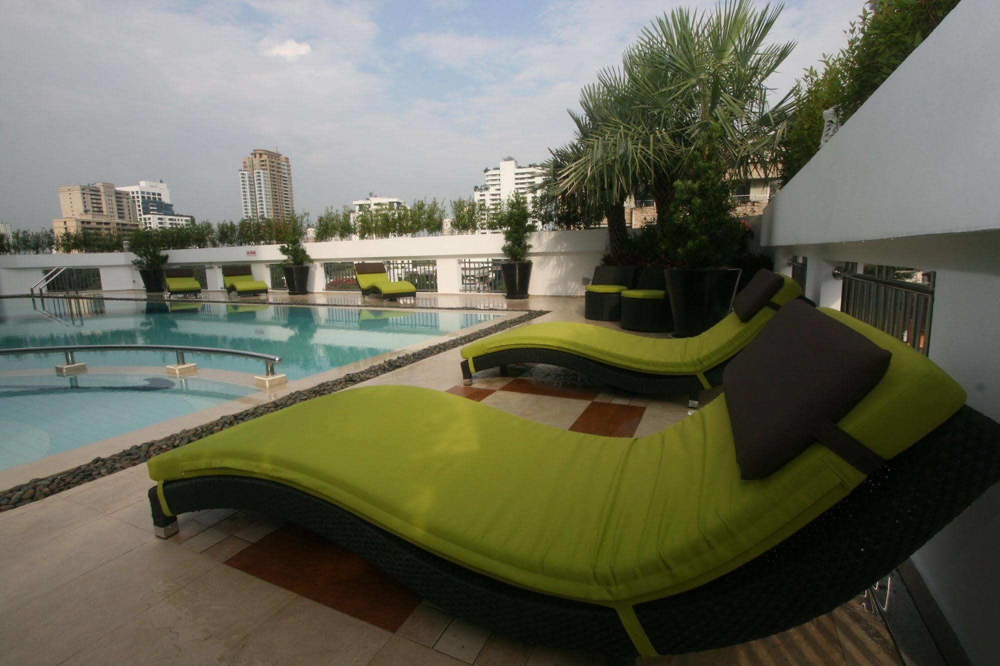 Cnc Residence Bangkok Esterno foto